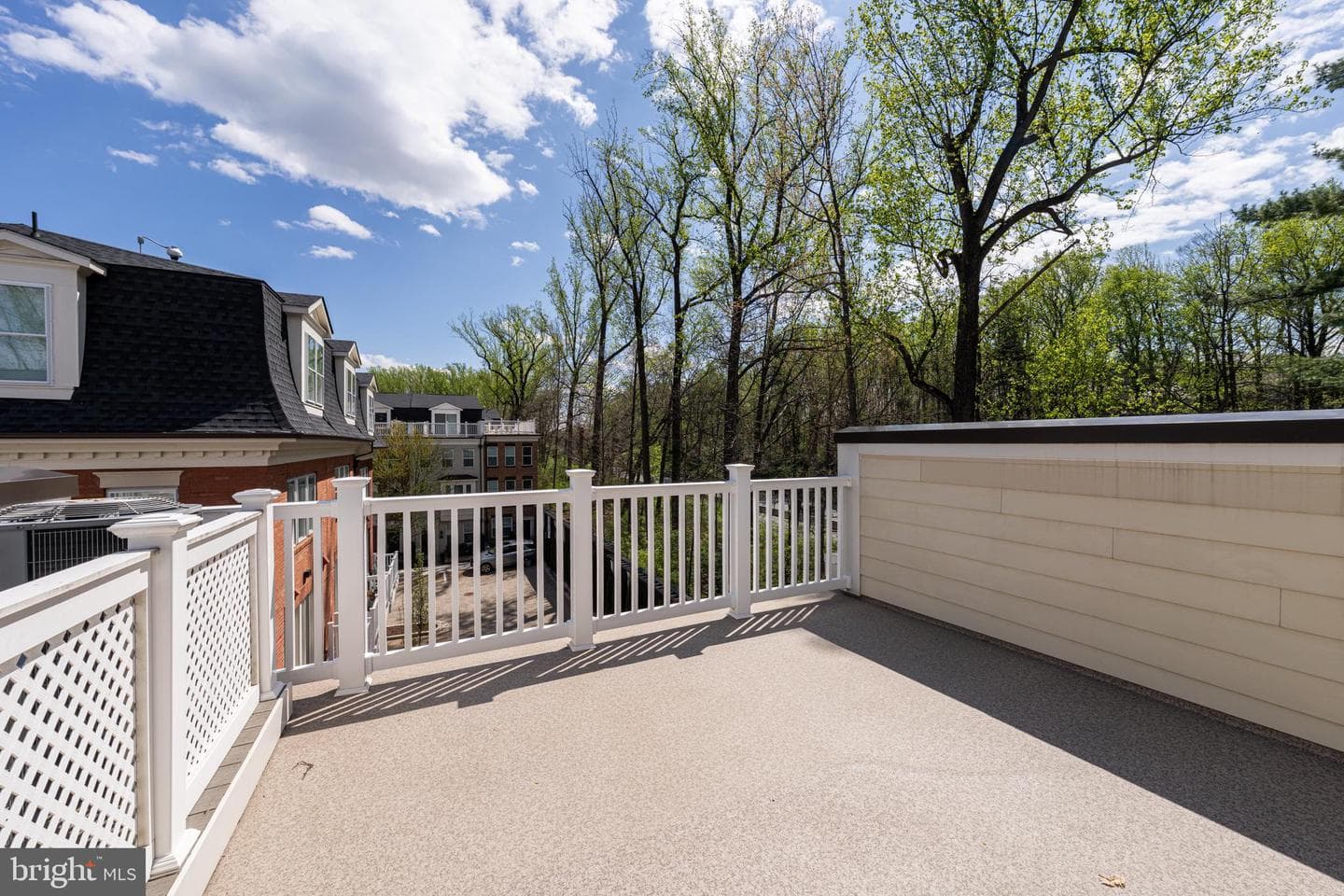 10326 Grosvenor Place photo 45