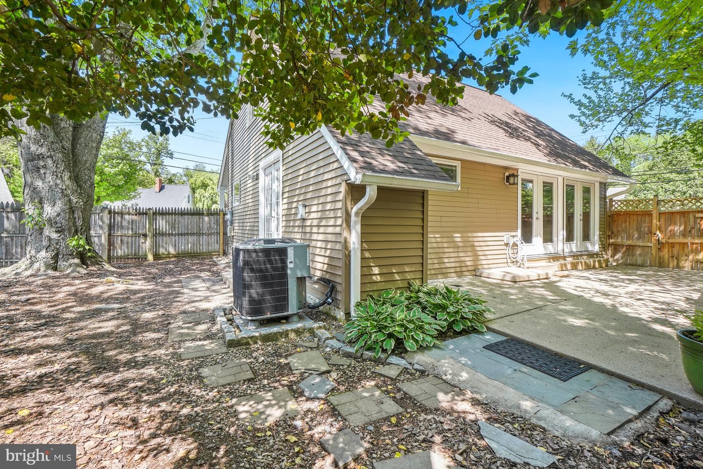 12804 Ardennes Avenue photo 29