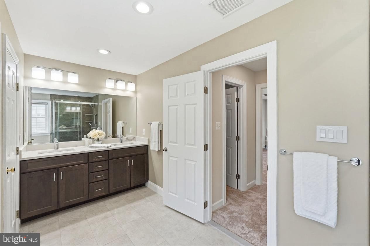 10816 Maplecrest Lane photo 16