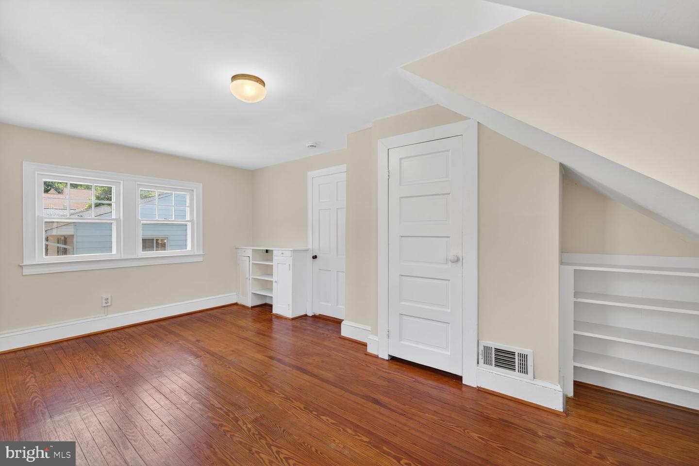 528 Beall Avenue photo 18