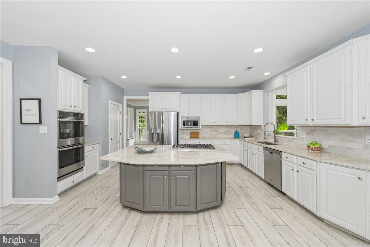 15125 Rollinmead Drive photo 4
