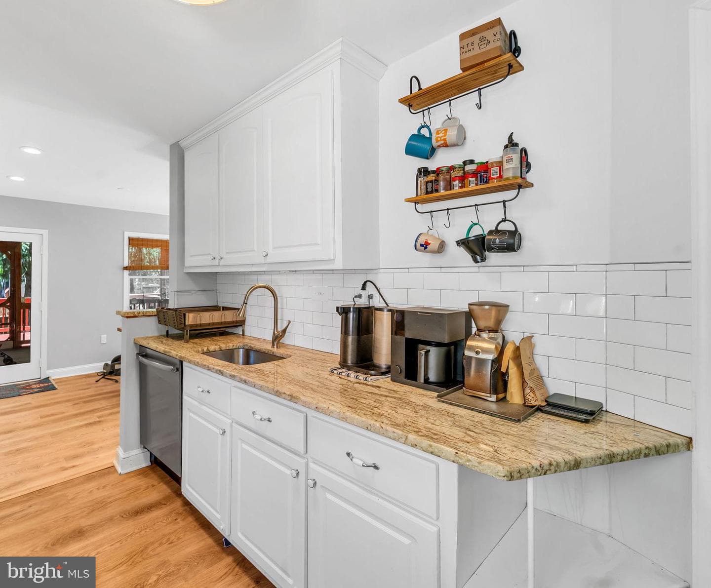 10817 Madison Street photo 10