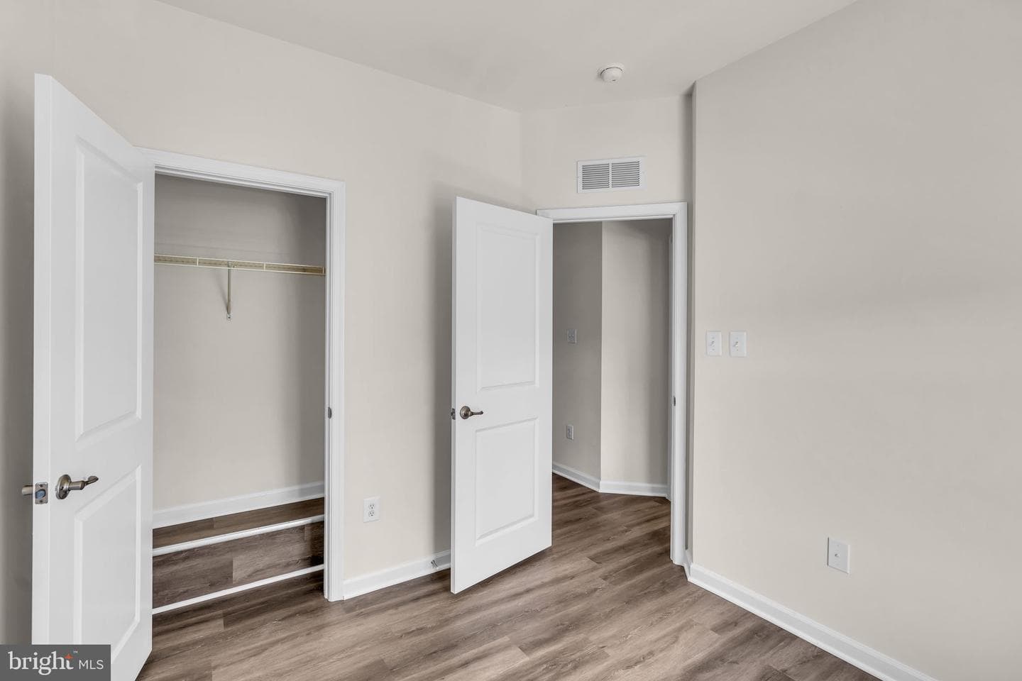 13401 Waterford Hills Blvd photo 28