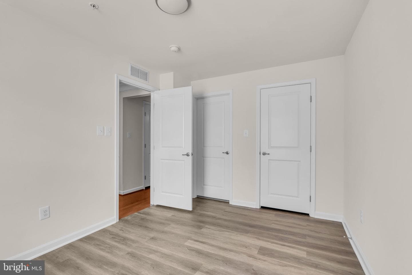 13401 Waterford Hills Blvd photo 7