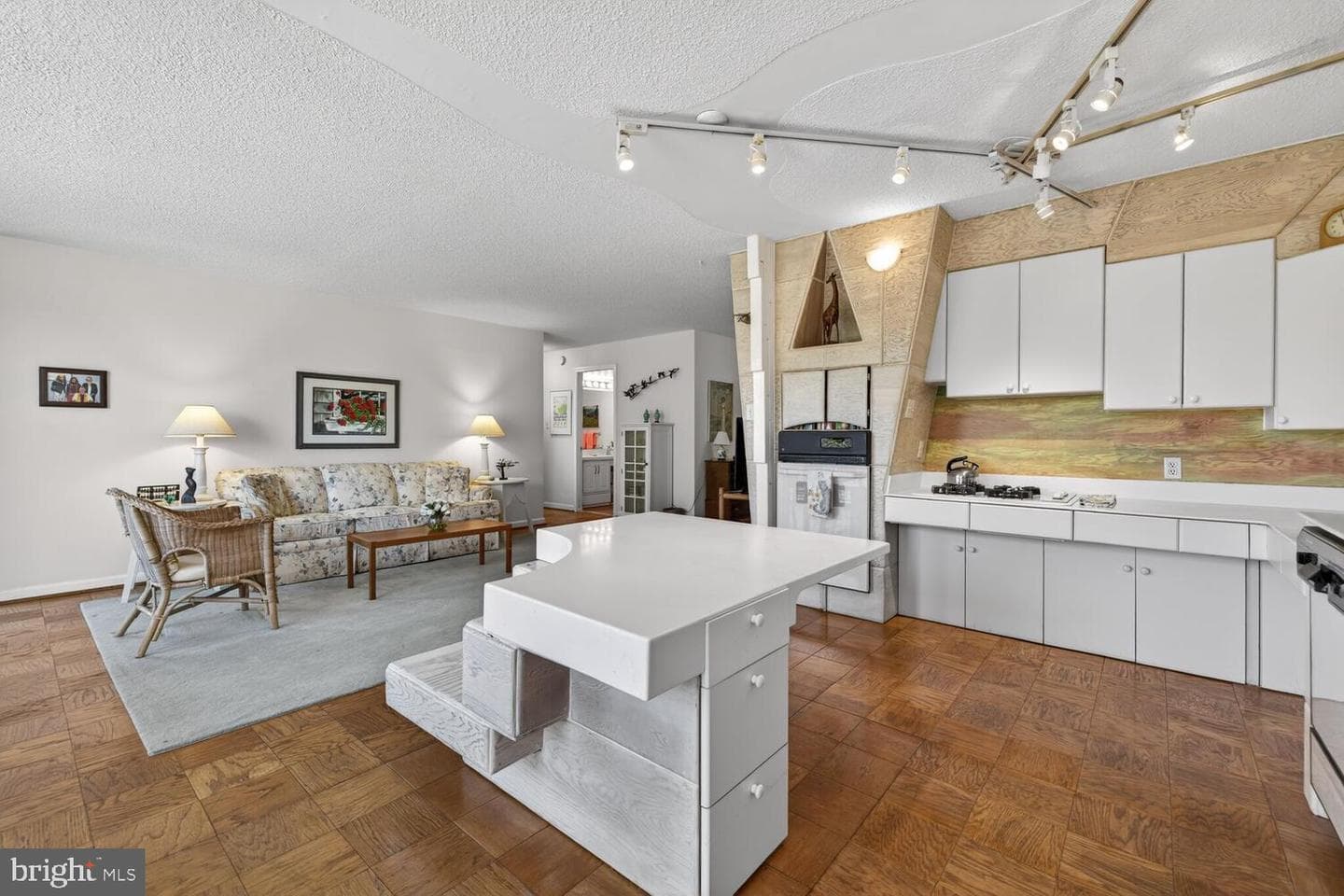 2100 Washington Avenue #6-A, Silver Spring