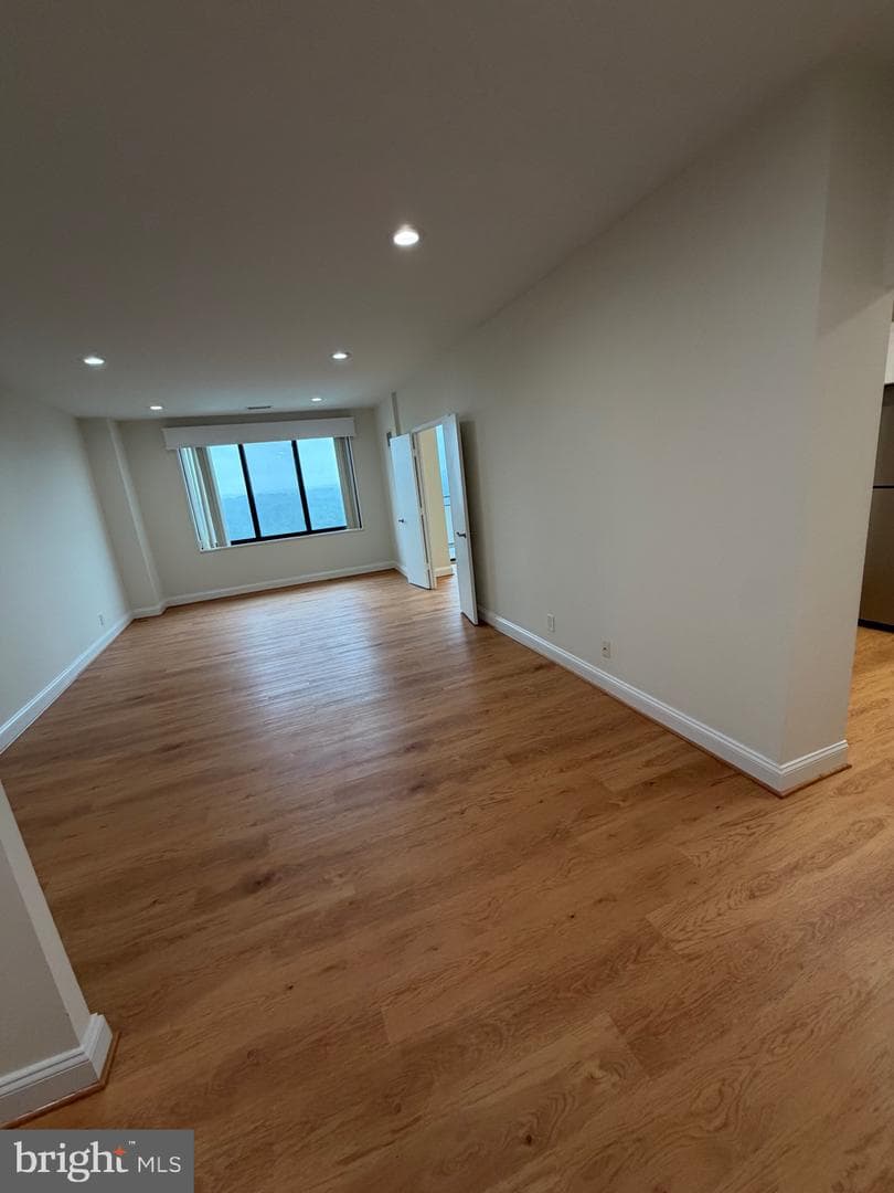 5225 Pooks Hill Road #1821 South photo 3