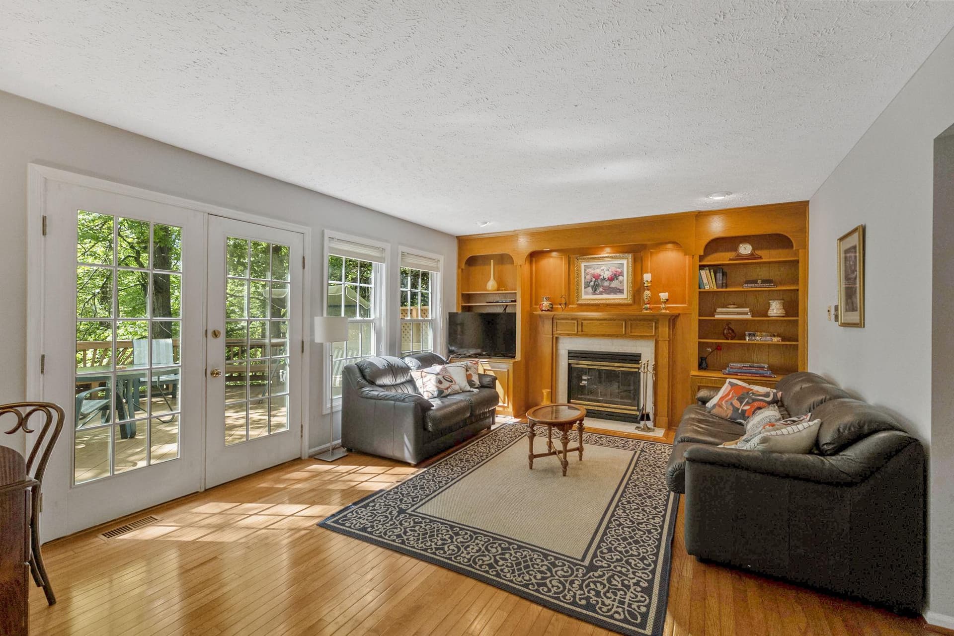 19317 Plummer Drive photo 13