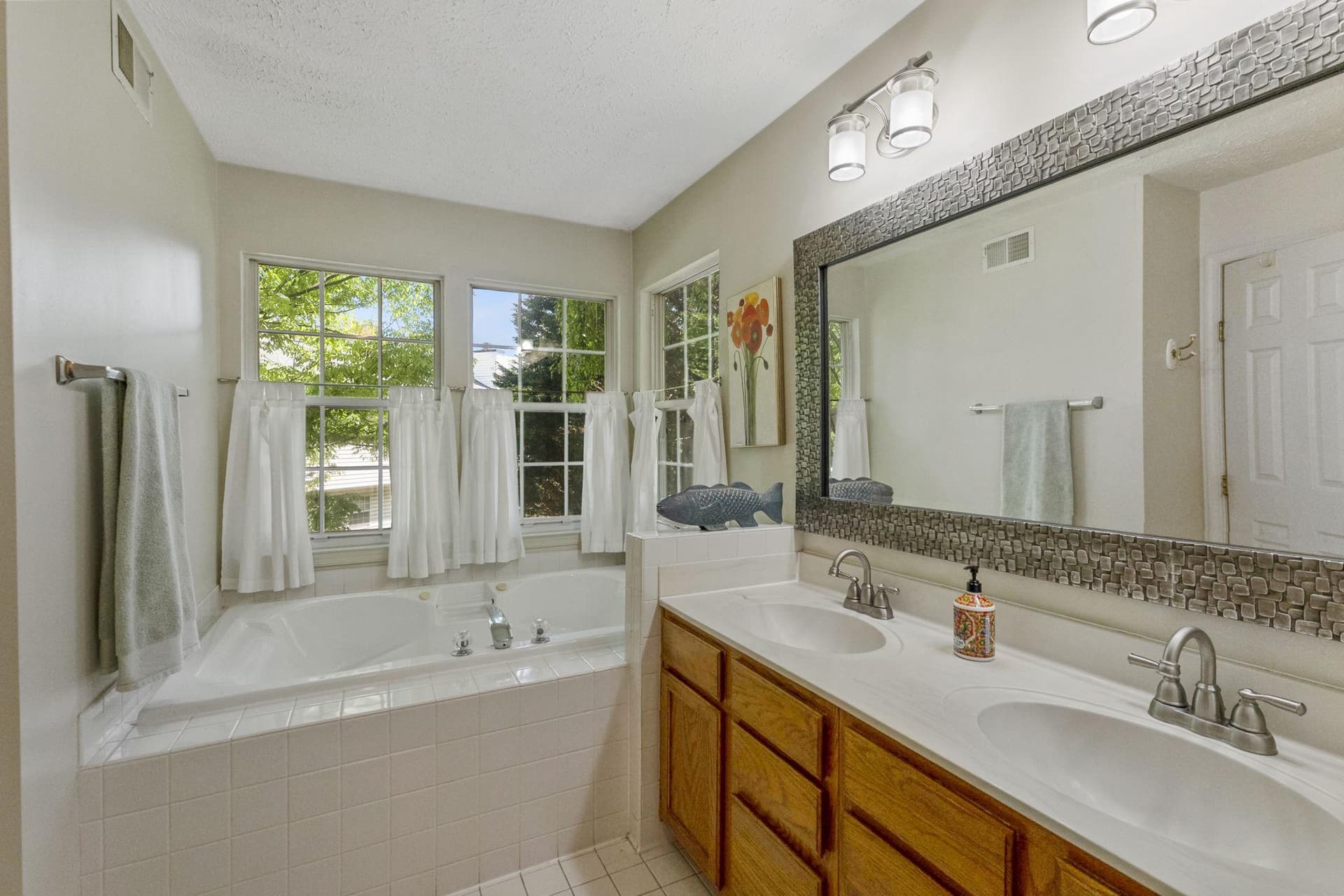 19317 Plummer Drive photo 21