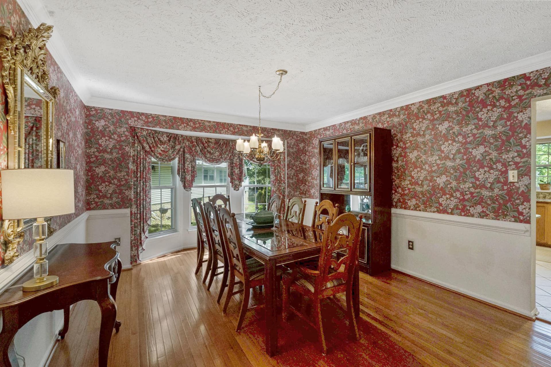 19317 Plummer Drive photo 5