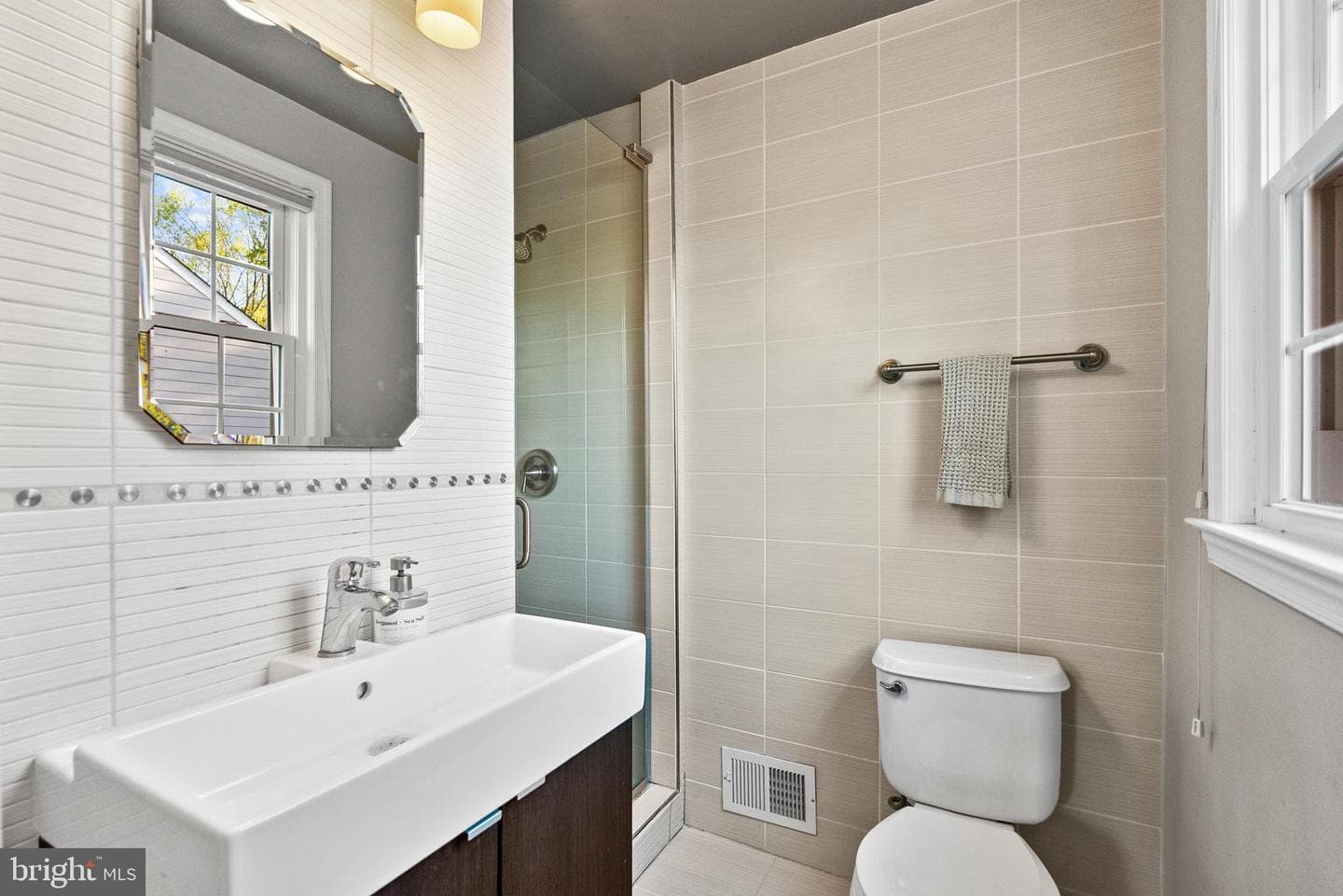 7005 W Greenvale Parkway W photo 41