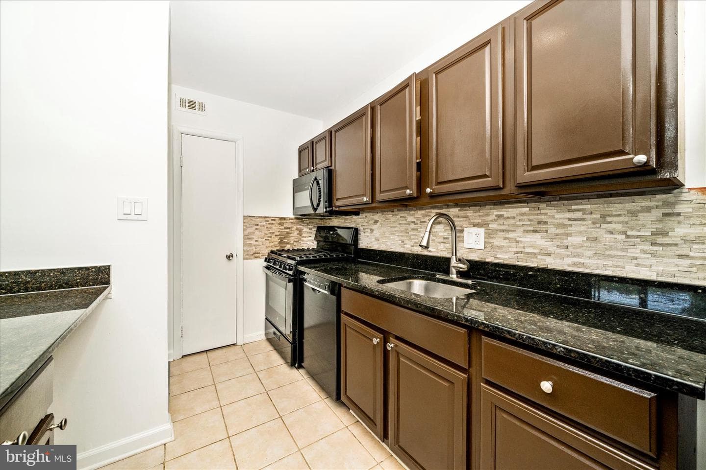 12202 Braxfield Court #16 / 228 photo 19