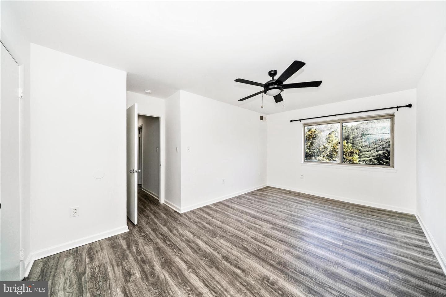 12202 Braxfield Court #16 / 228 photo 26