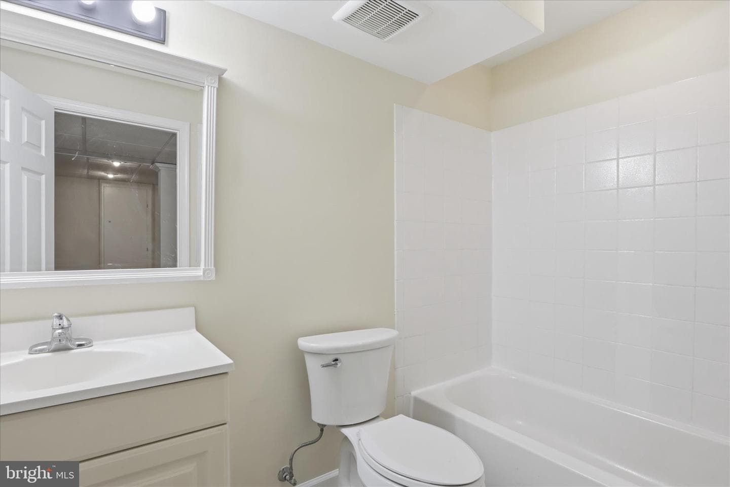 9258 Broadwater Drive photo 23