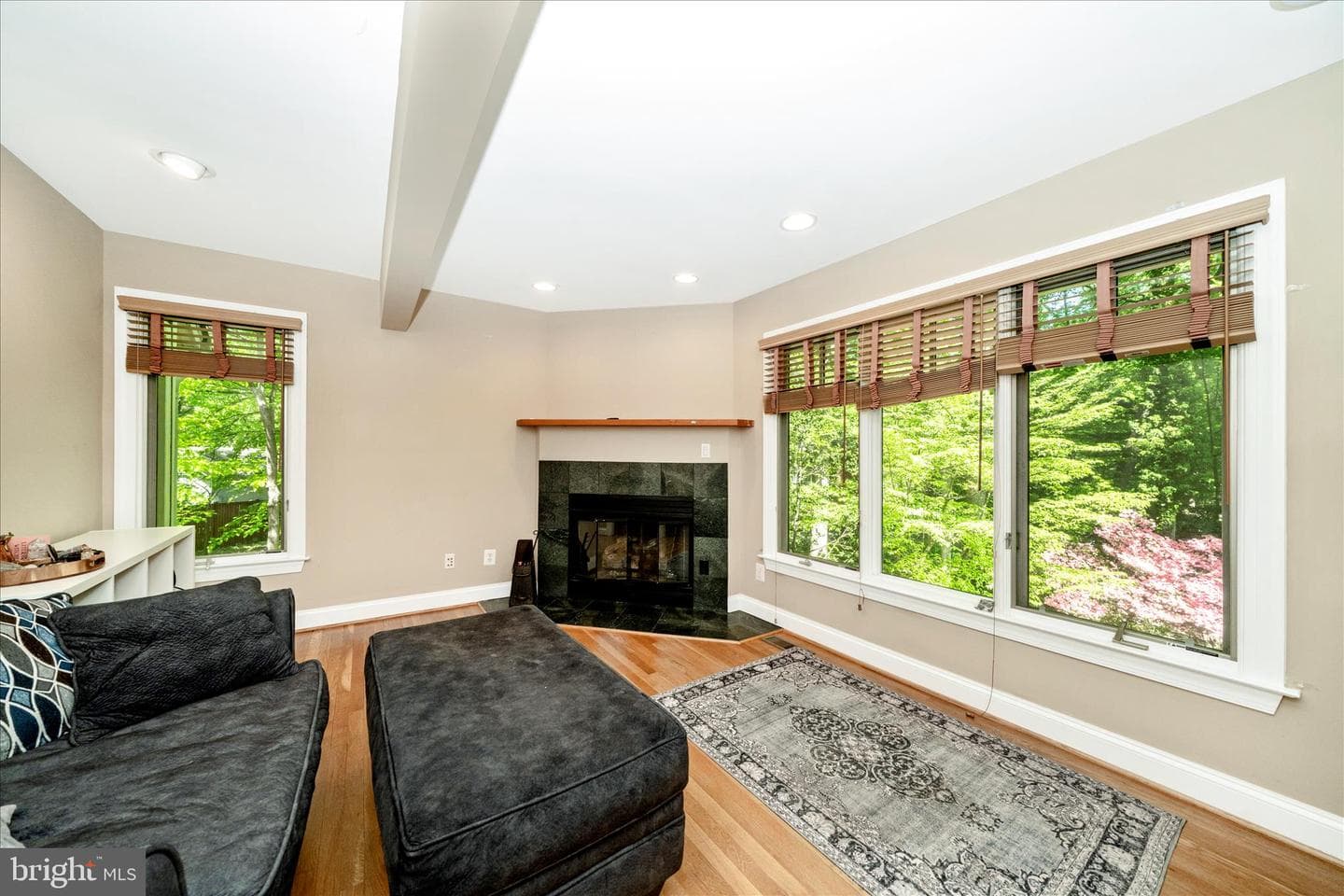 9328 Garden Court photo 21