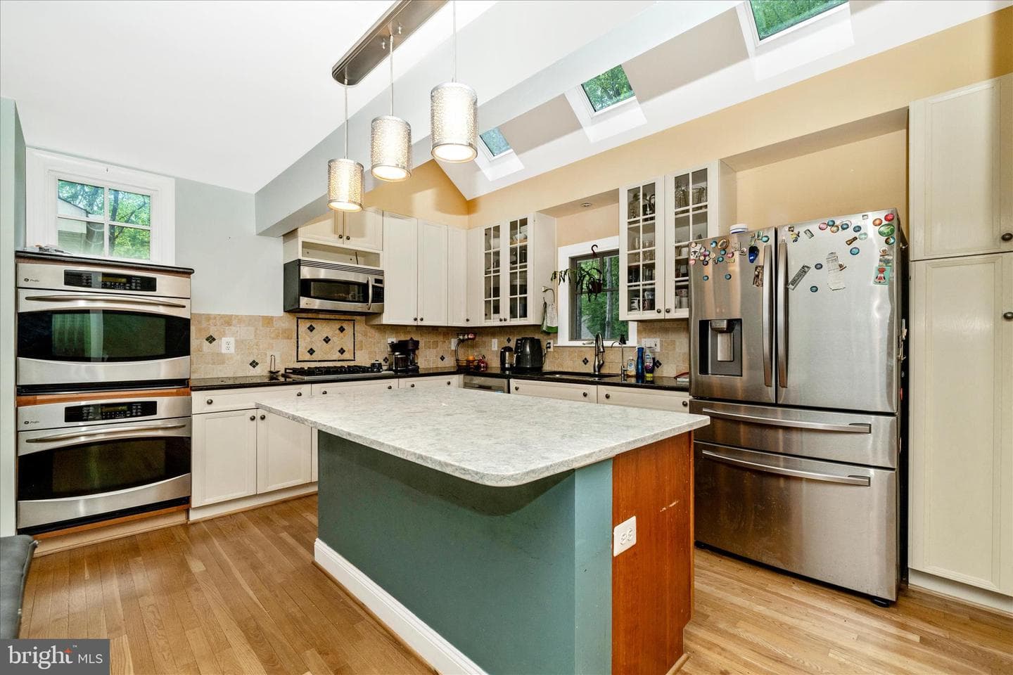 9328 Garden Court photo 4