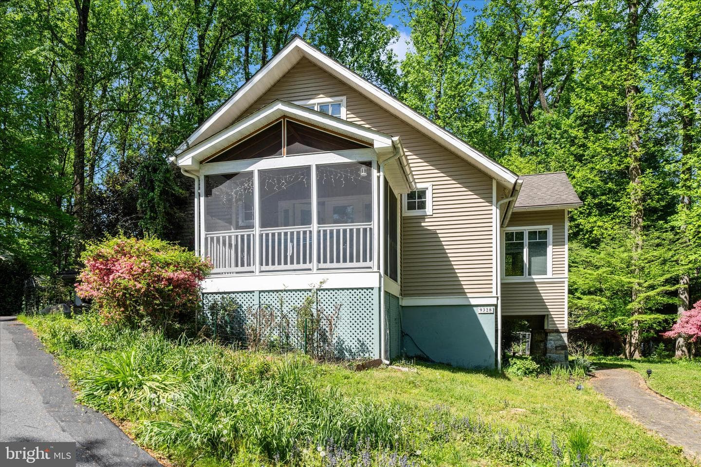 9328 Garden Court photo 57