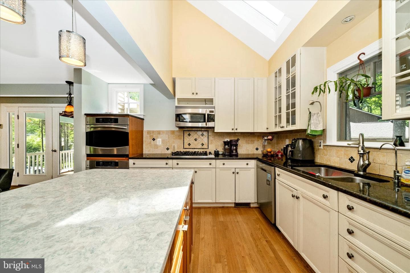 9328 Garden Court photo 8