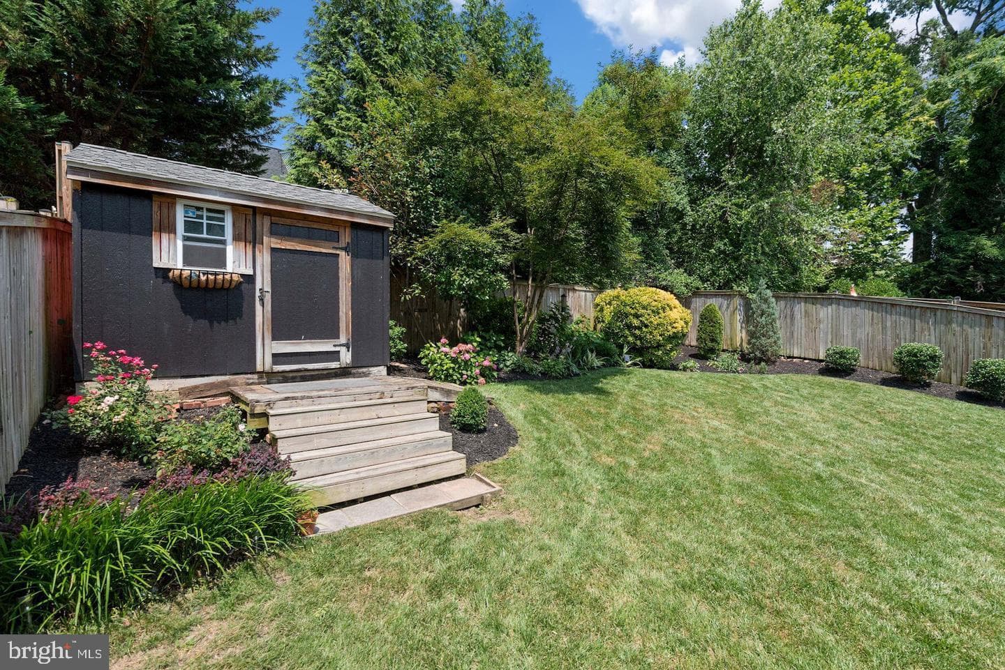 629 Potomac Avenue photo 25