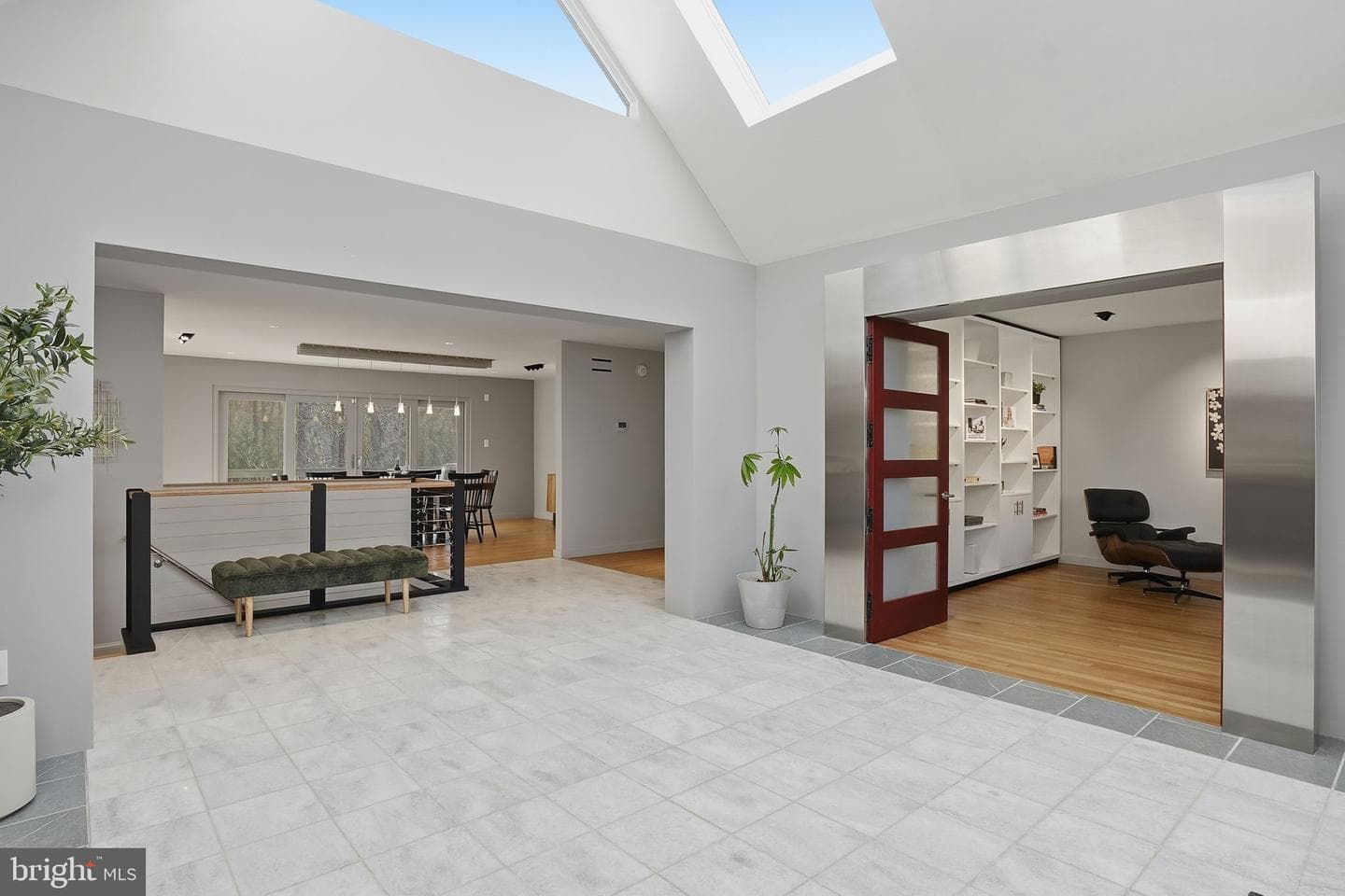 15130 Springfield Road photo 5