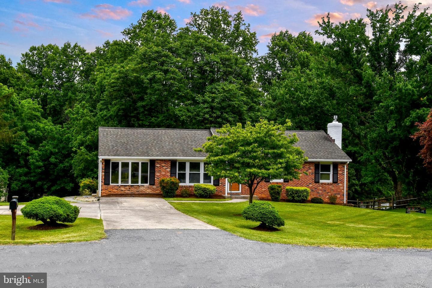 24909 Woodfield School Road, Gaithersburg