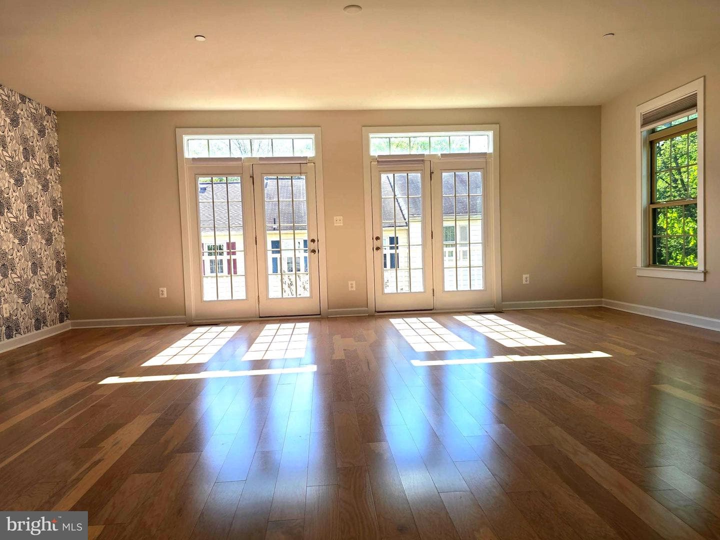 1021 Mutual Place photo 21