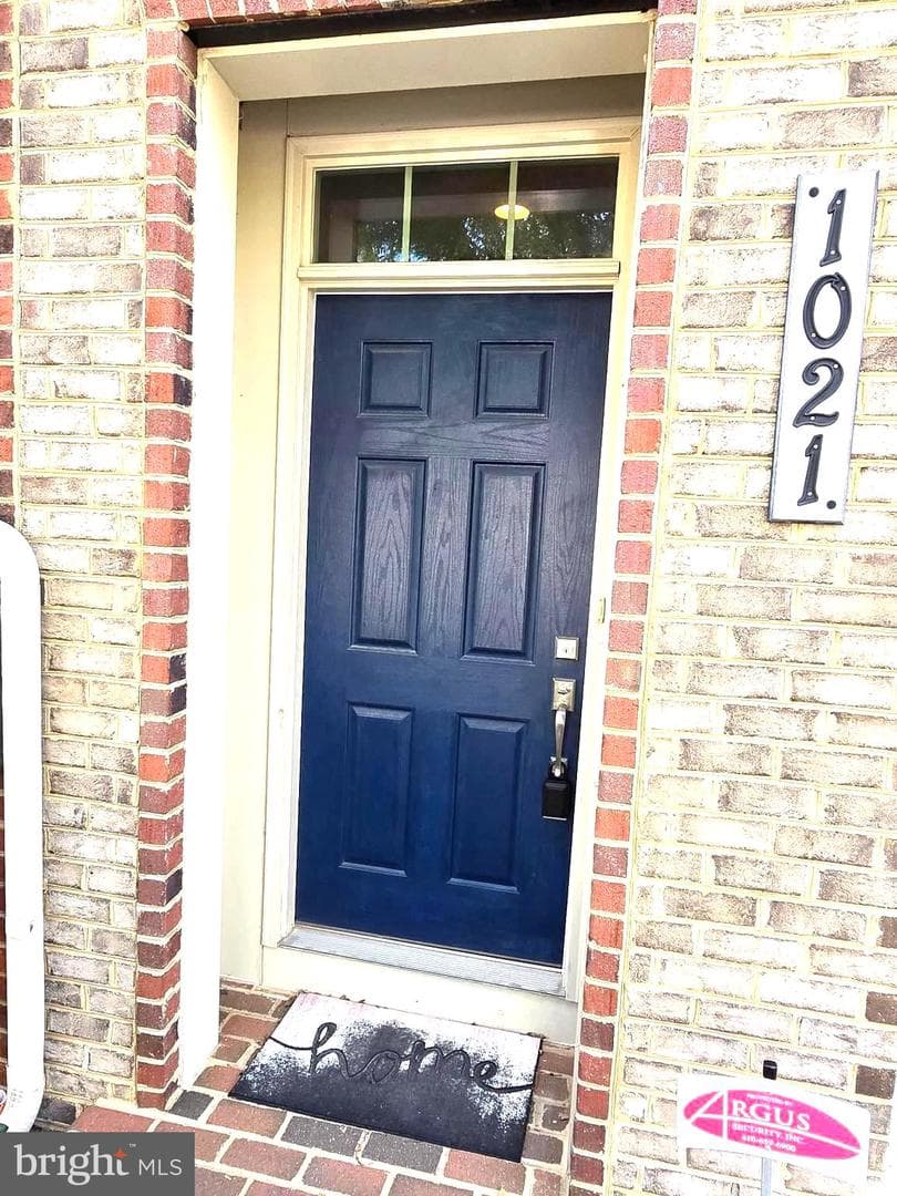 1021 Mutual Place photo 5