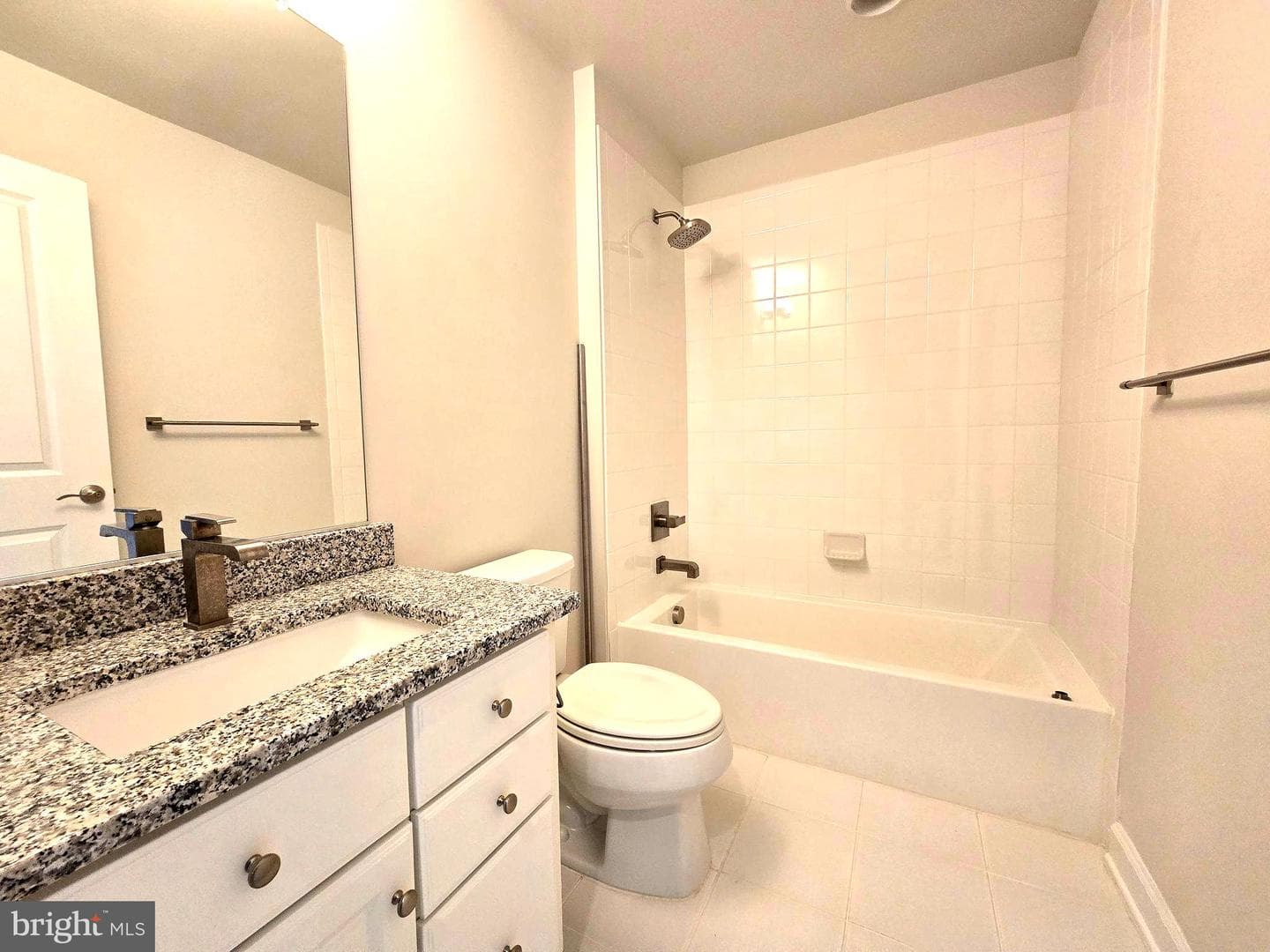 1021 Mutual Place photo 8