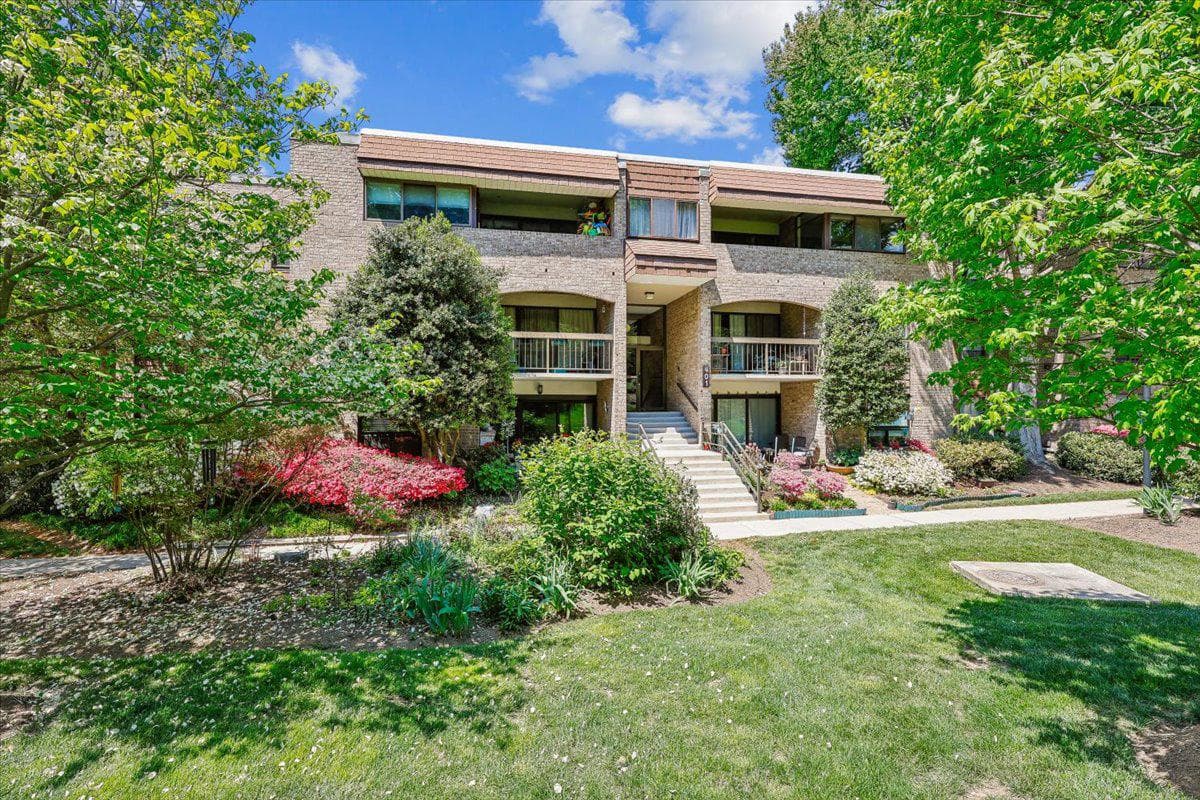 401 Christopher Avenue #33