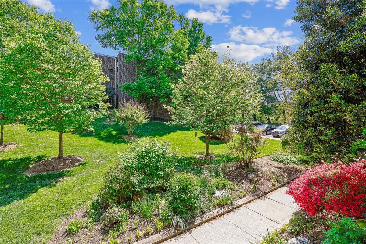 401 Christopher Avenue #33 photo 35
