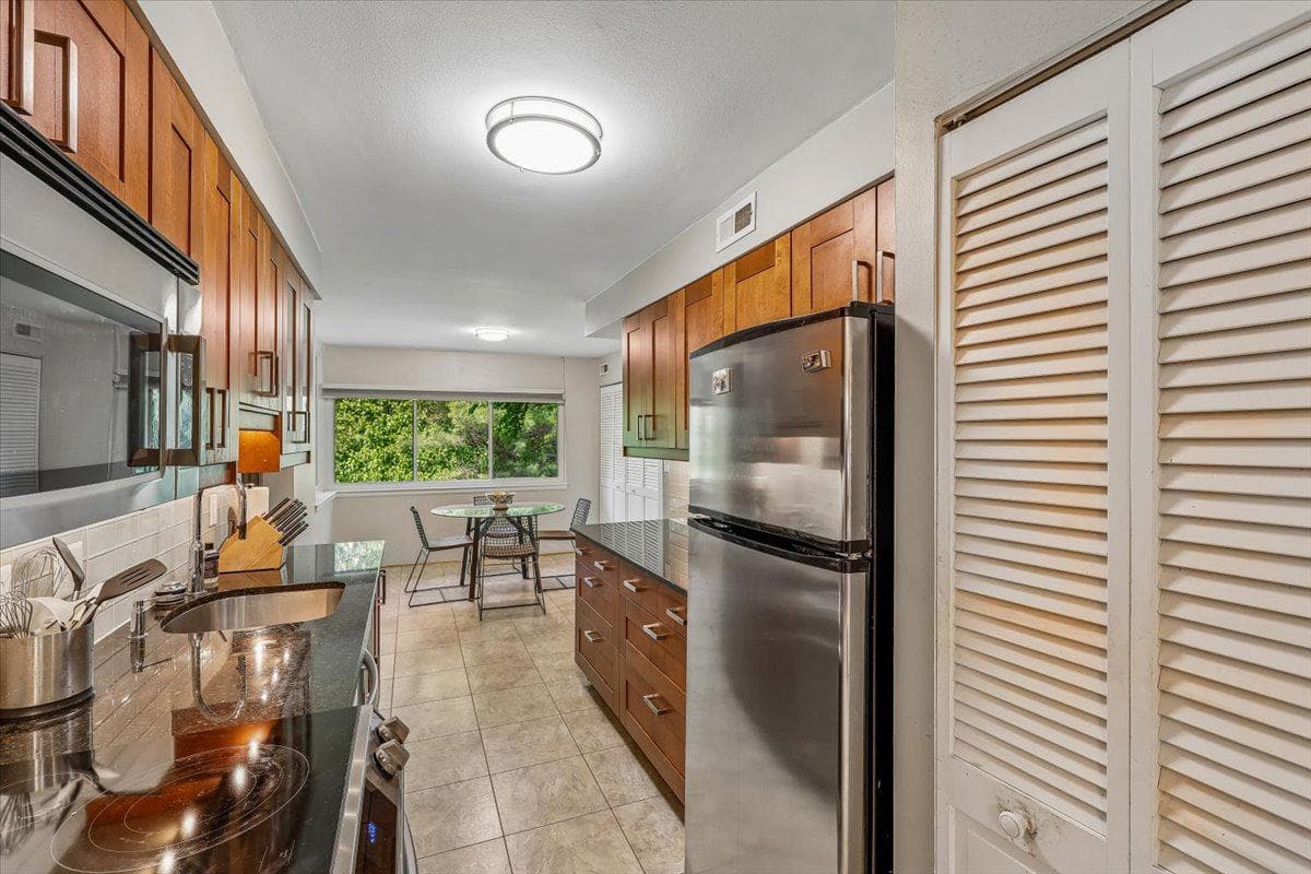 401 Christopher Avenue #33 photo 9