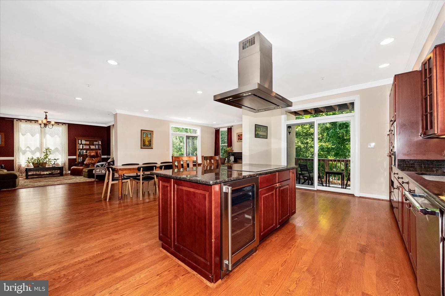 10502 Parkwood Drive photo 9