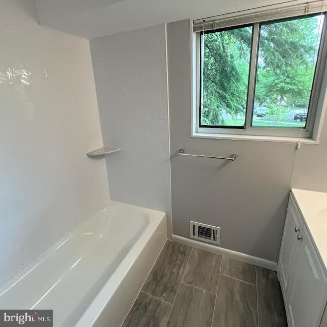 10500 Weymouth Street #104 photo 9