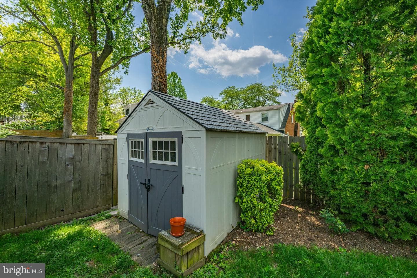9214 Shelton Street photo 29