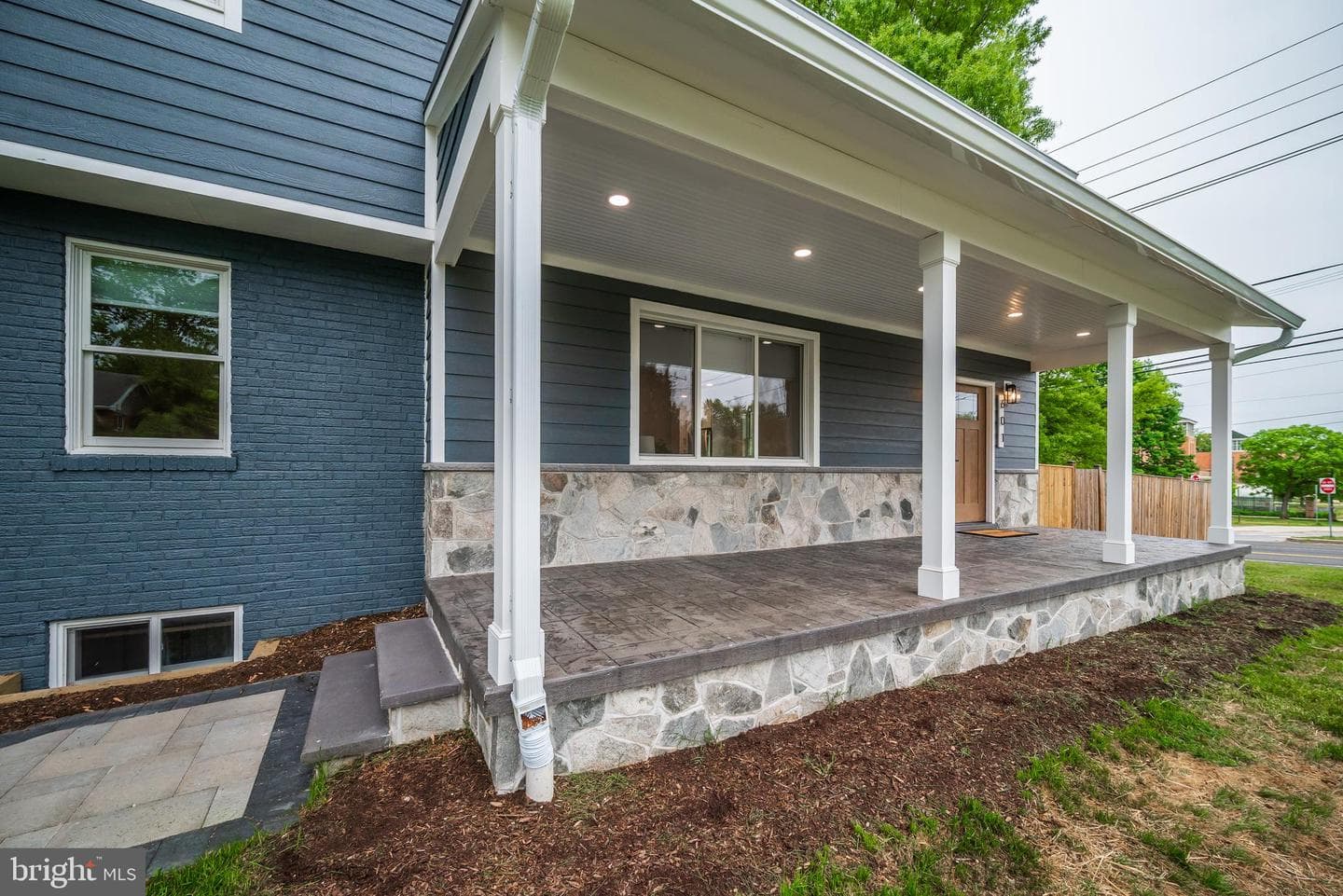 601 Ray Drive photo 4
