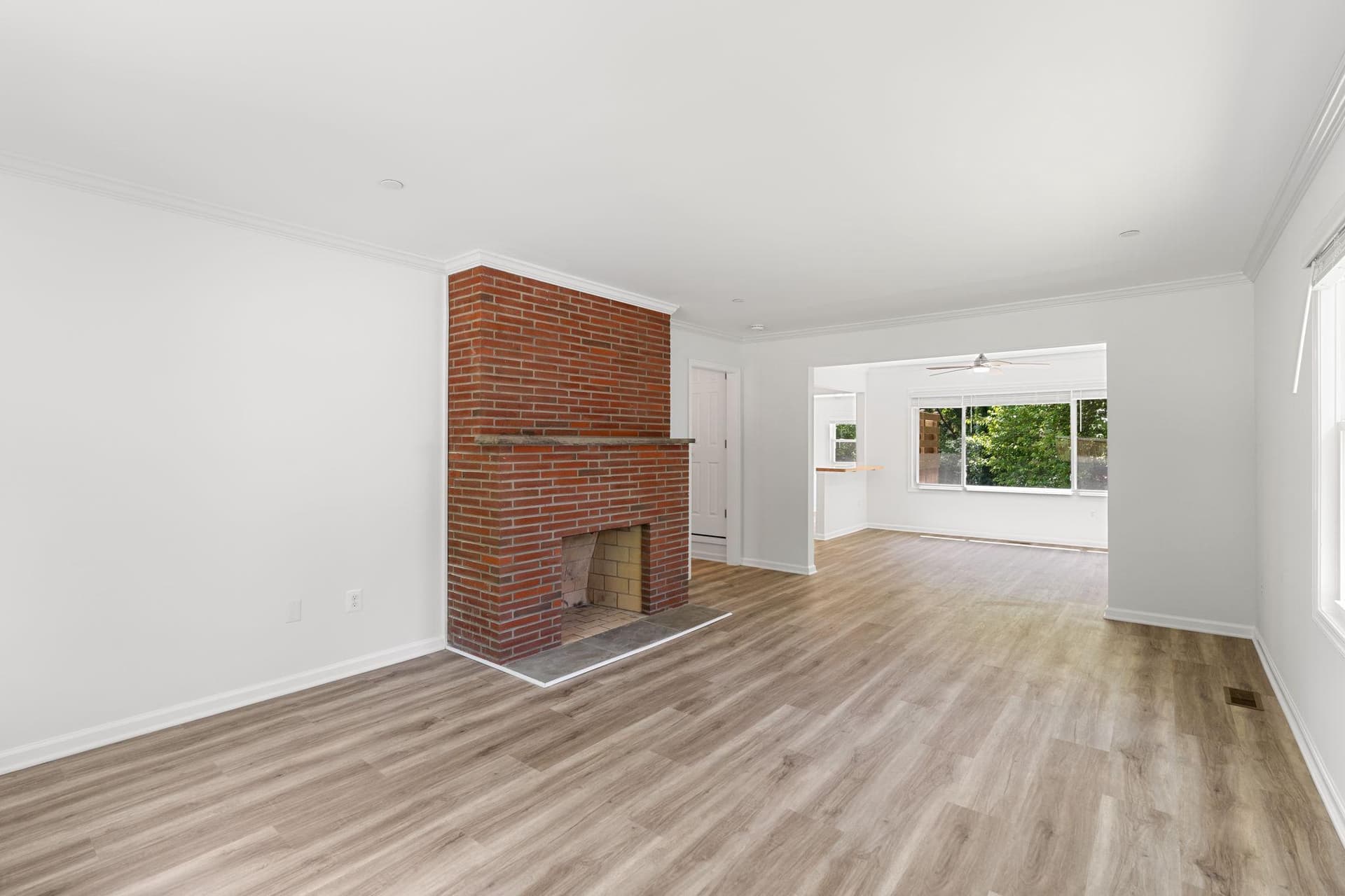 8 Oak Avenue photo 6