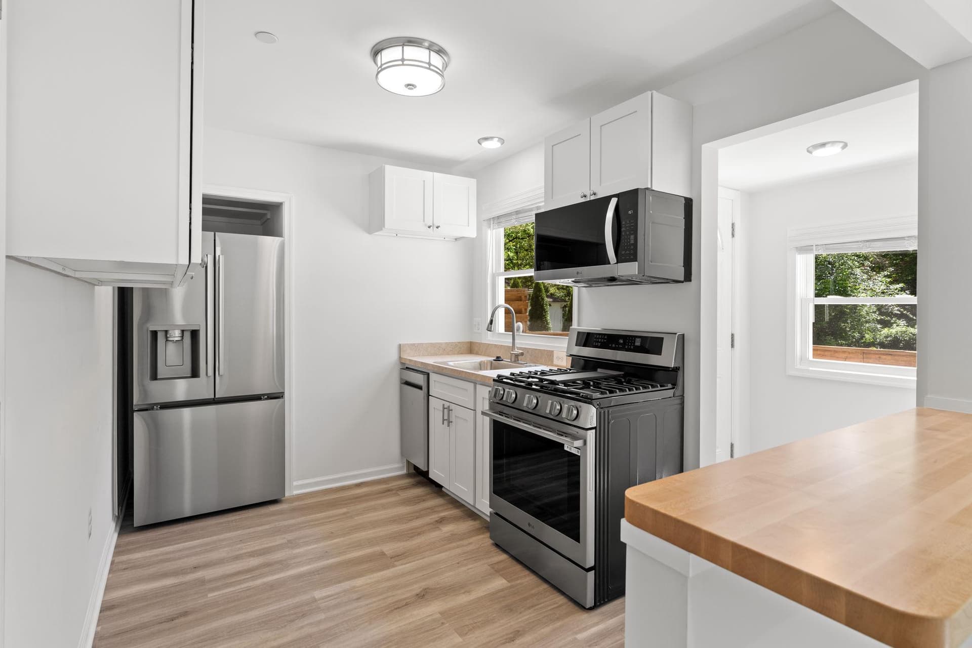 8 Oak Avenue photo 9
