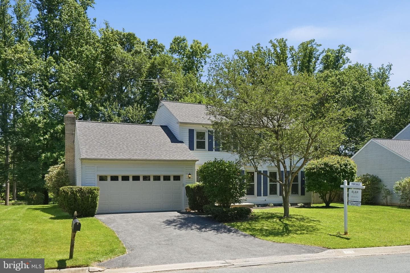 4120 Sandcastle Ln photo 2