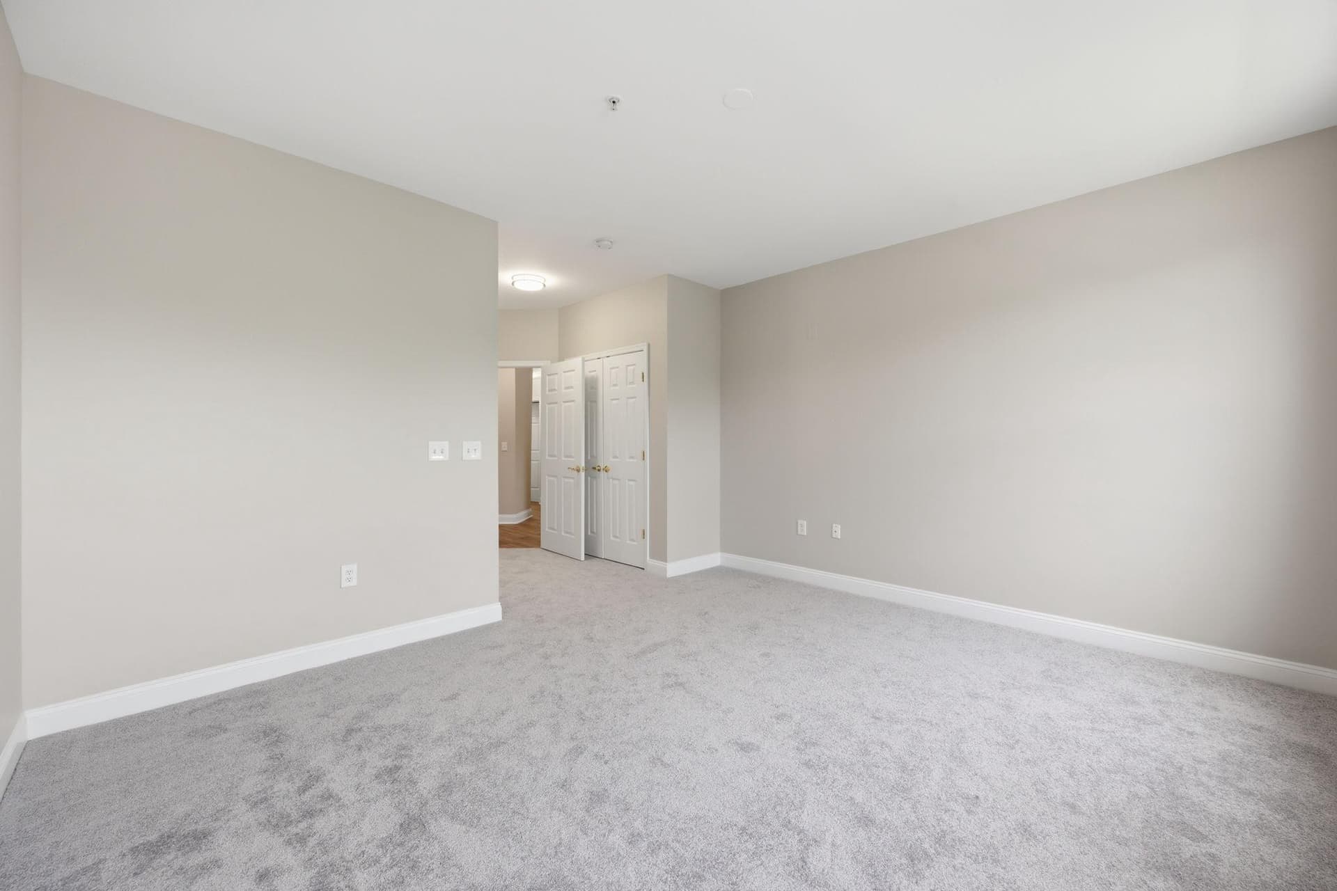 502 King Farm #206 photo 18