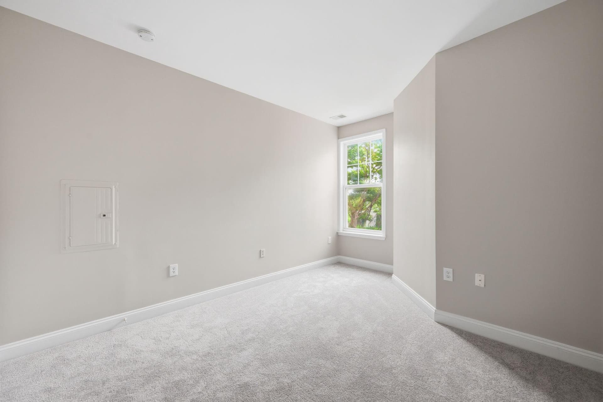 502 King Farm #206 photo 21