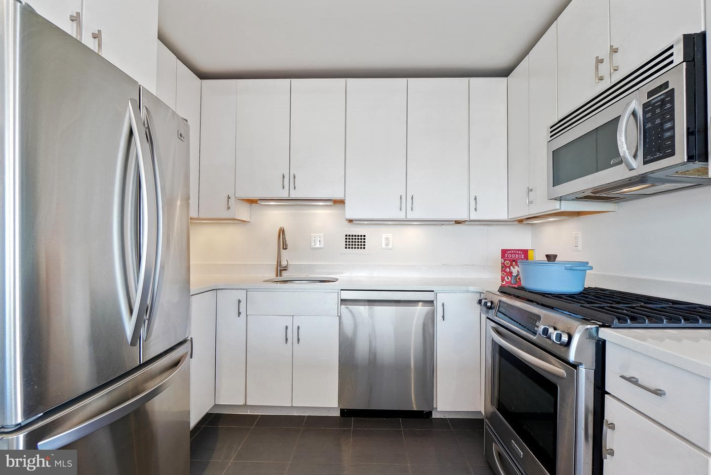 5500 Friendship Boulevard #2017n photo 19