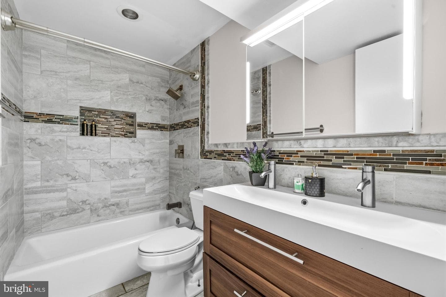 9416 Holbrook Lane photo 40