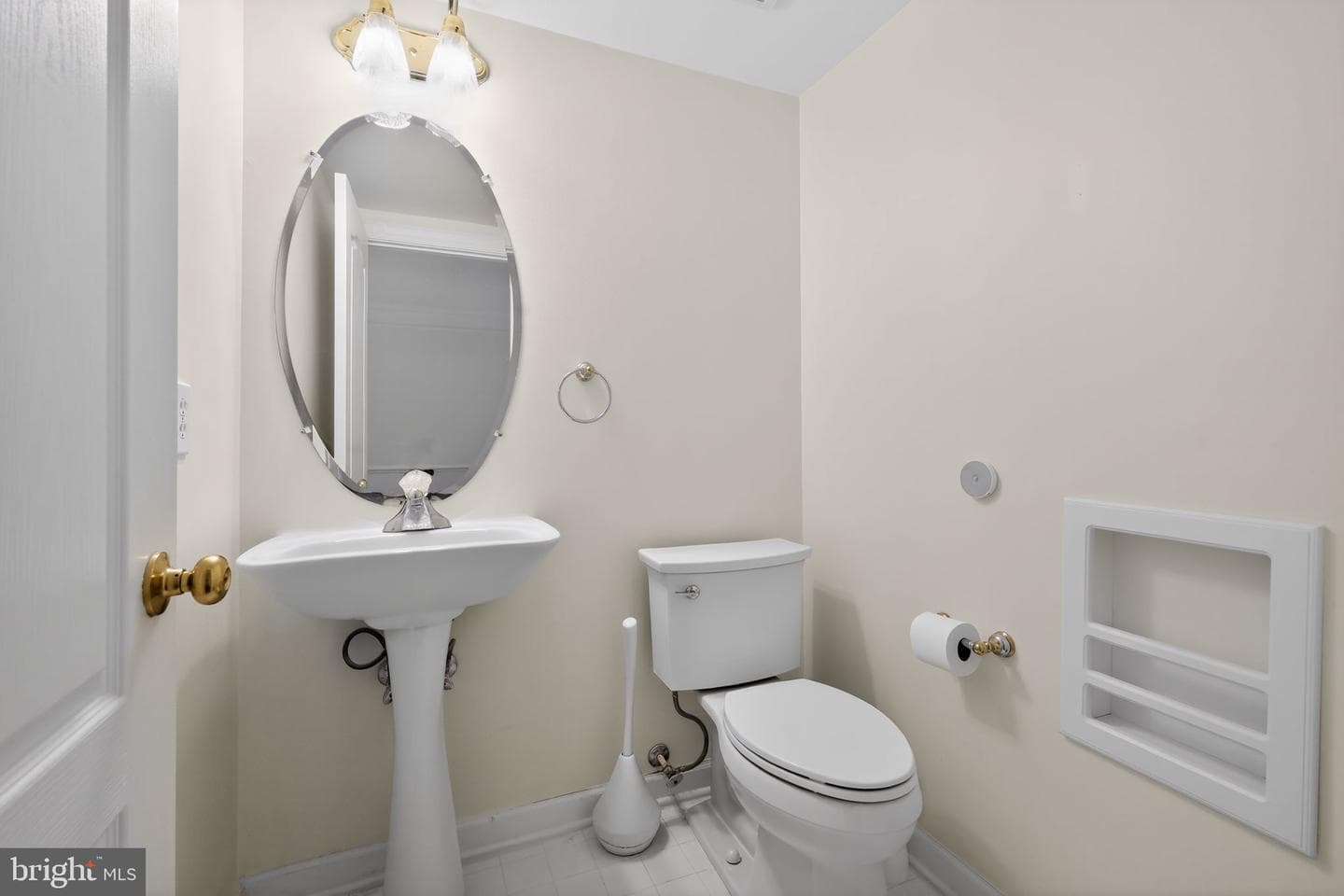 2015 Wheaton Haven Court W photo 6