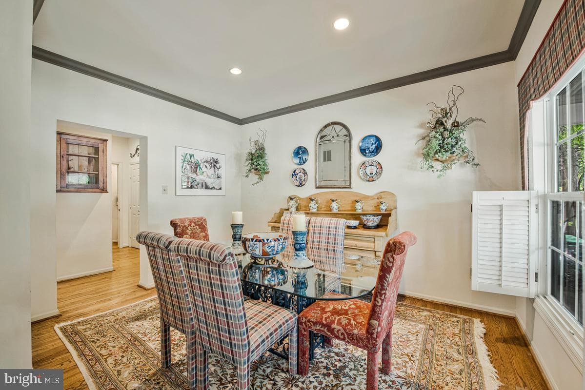 8929 Colesville Road photo 10