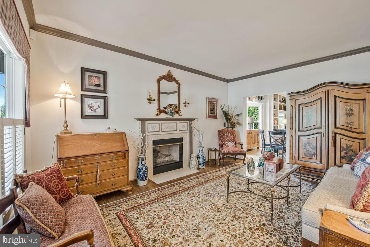 8929 Colesville Road photo 11