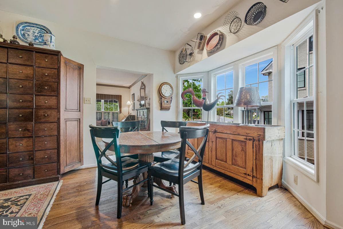 8929 Colesville Road photo 16