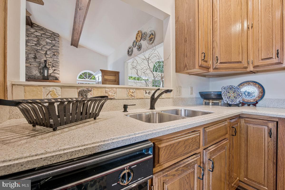 8929 Colesville Road photo 17