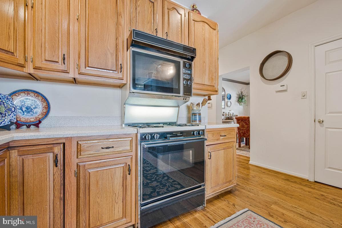 8929 Colesville Road photo 18