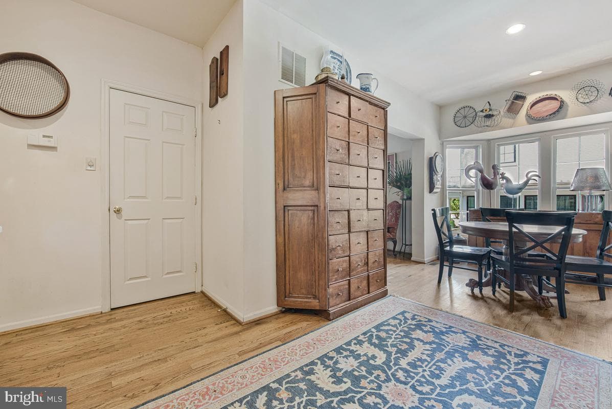 8929 Colesville Road photo 19