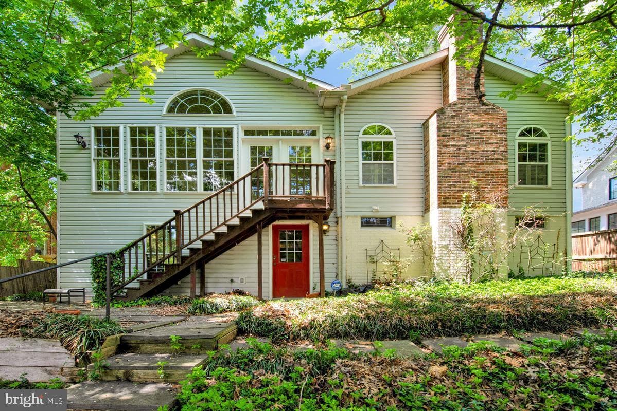 8929 Colesville Road photo 39