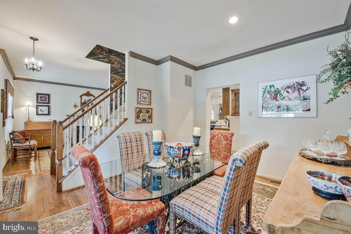 8929 Colesville Road photo 9